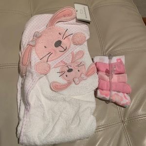 Towel and wash cloth set for girls